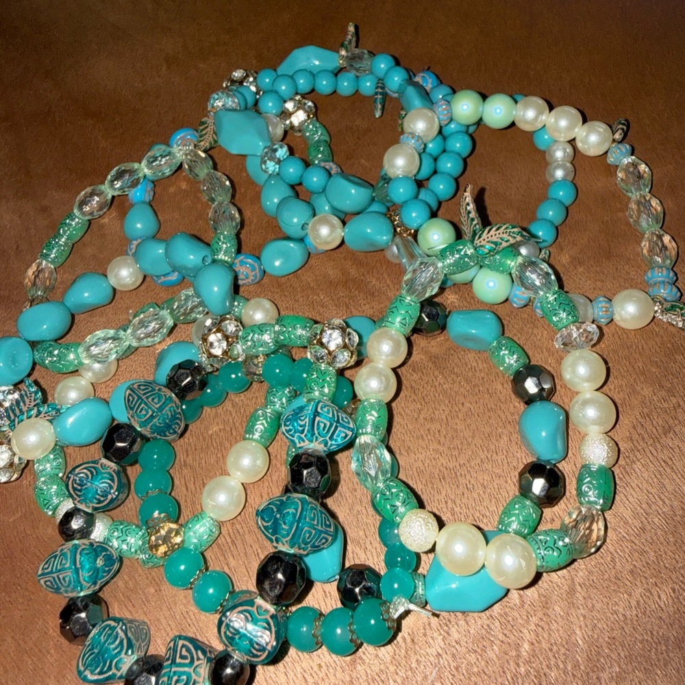 Elegant Turquoise and Black Beaded Bracelet Collection